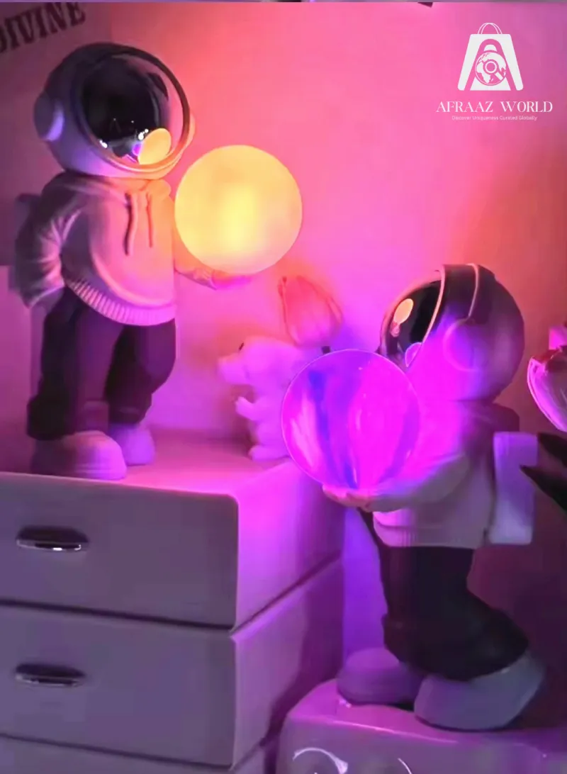 Astronaut lamp with Bluetooth speaker