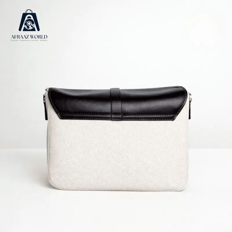 DuoCharm Classic Flap Clutch