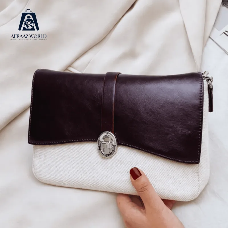 DuoCharm Classic Flap Clutch