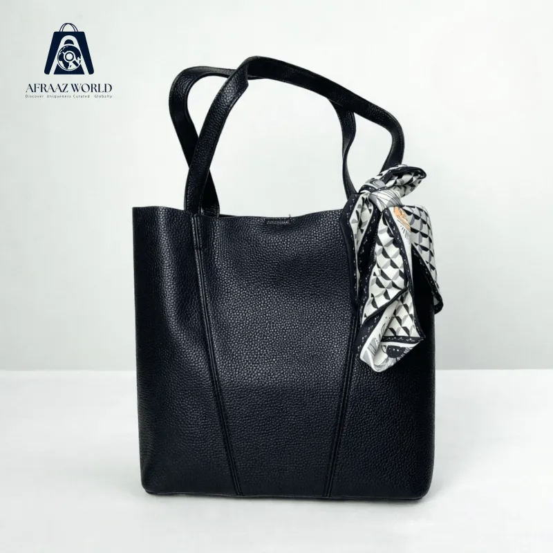 Urban Luxe Tote bag with pouch