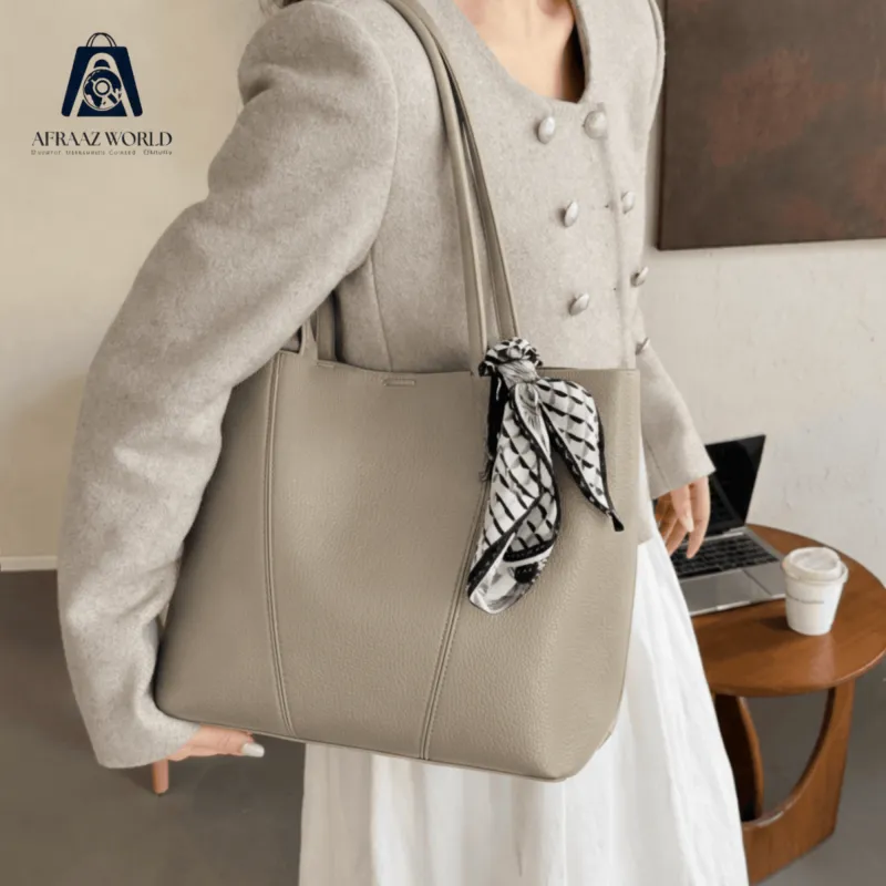 Urban Luxe Tote bag with pouch